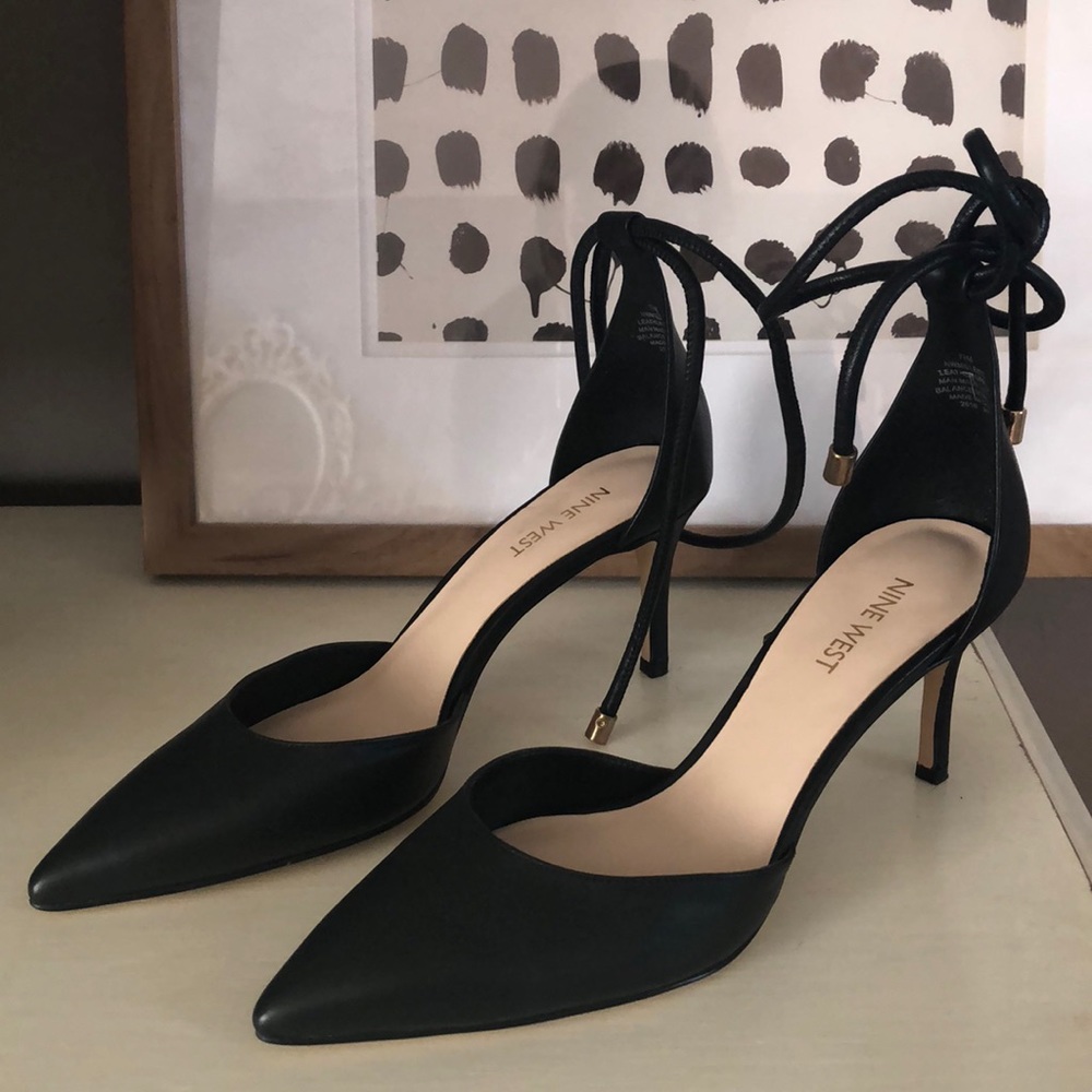 Nine West Millenio Ankle Wrap Pump size 7.5